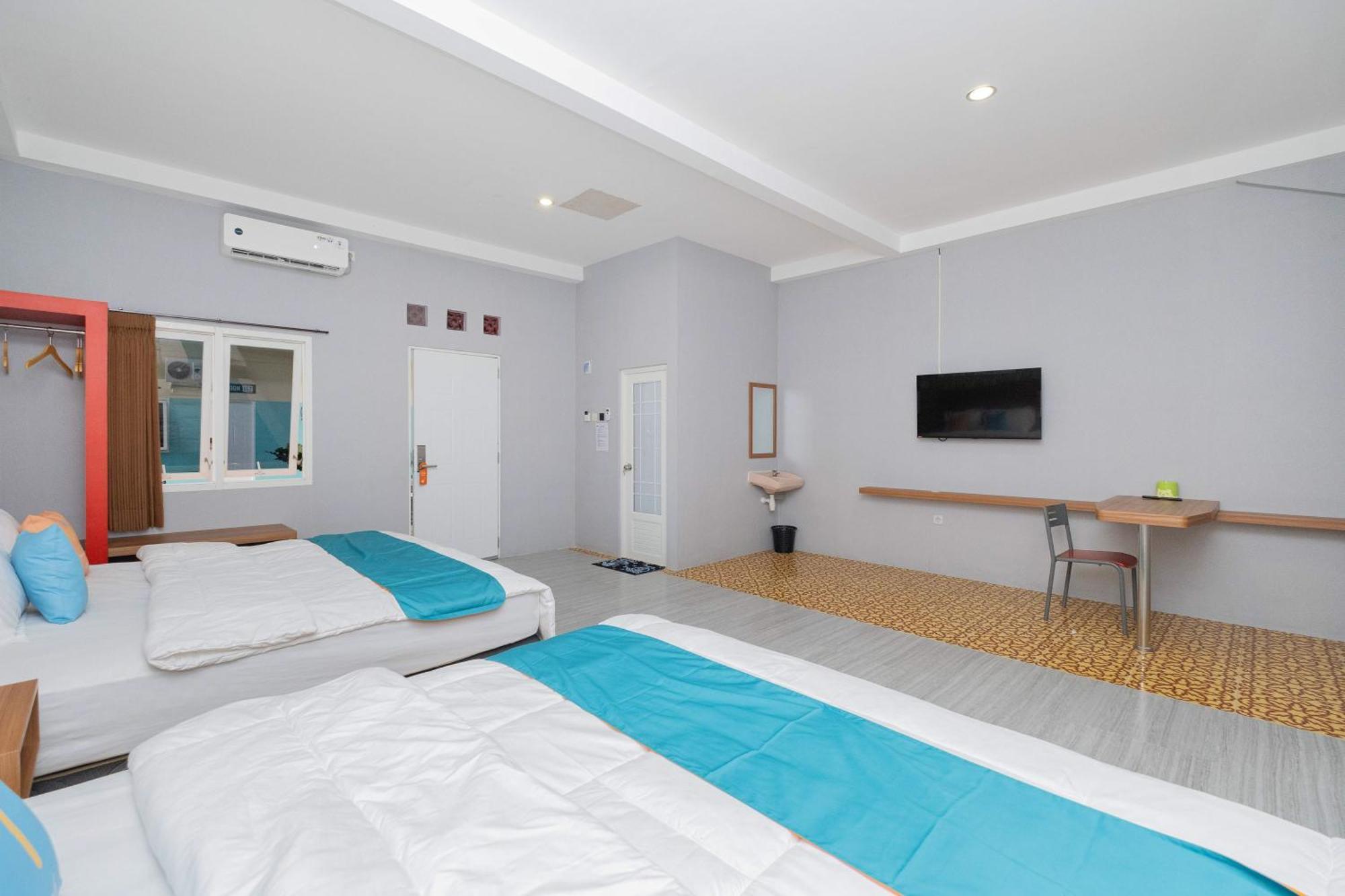 Sans Wm Hotel Blitar Exteriér fotografie