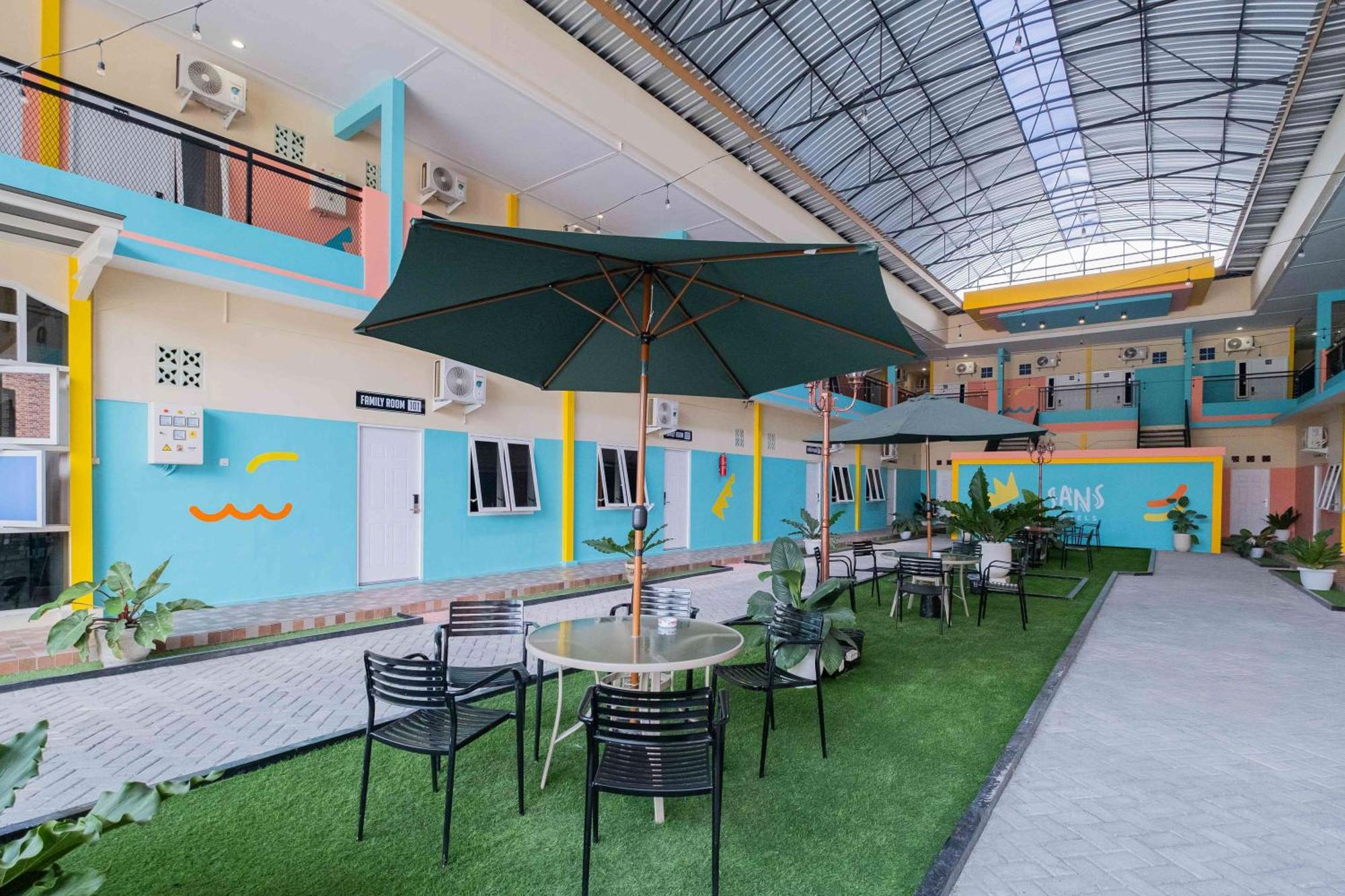 Sans Wm Hotel Blitar Exteriér fotografie