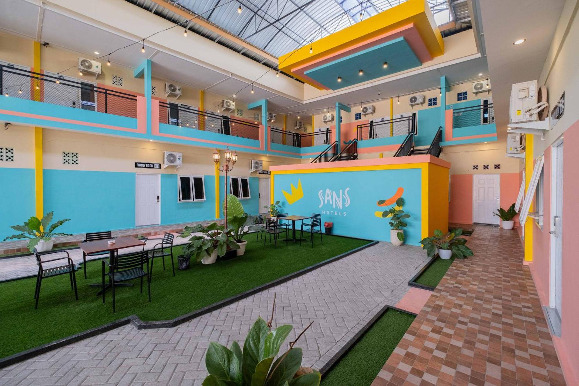 Sans Wm Hotel Blitar Exteriér fotografie